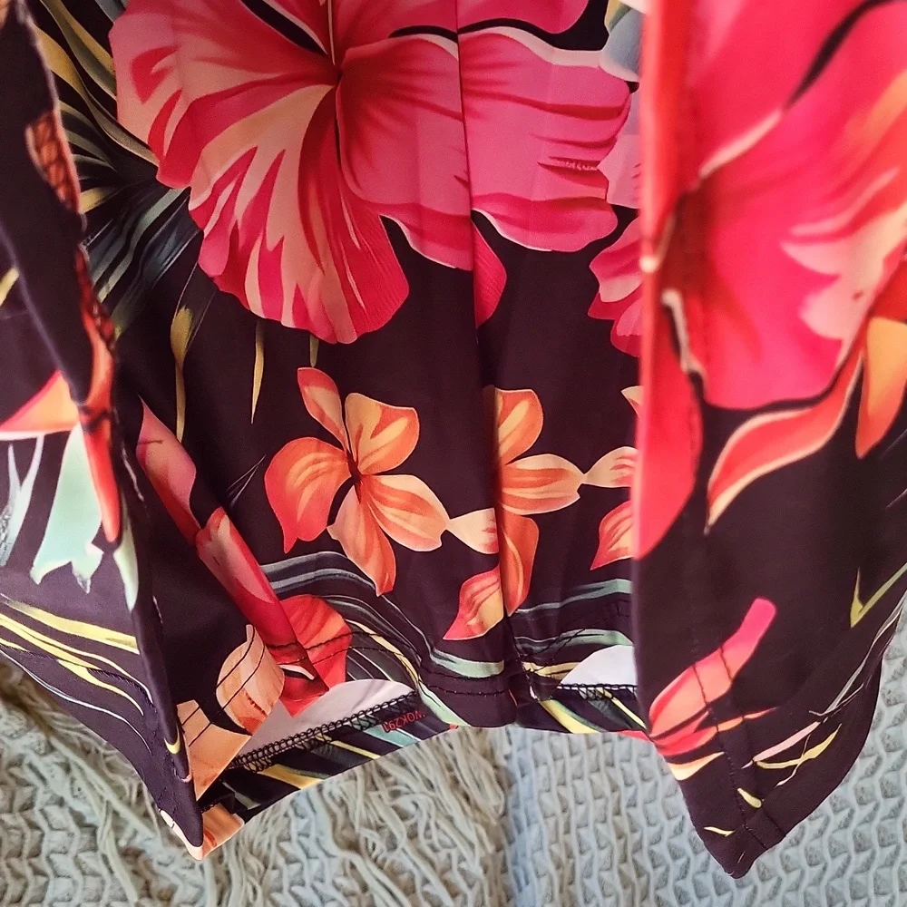 NWOT Tropical Skort - Picture 5 of 8